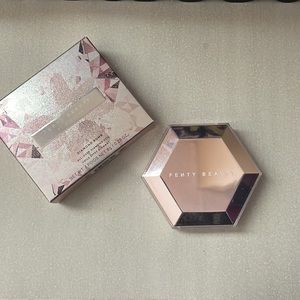 fenty beauty diamond bomb highlighter
